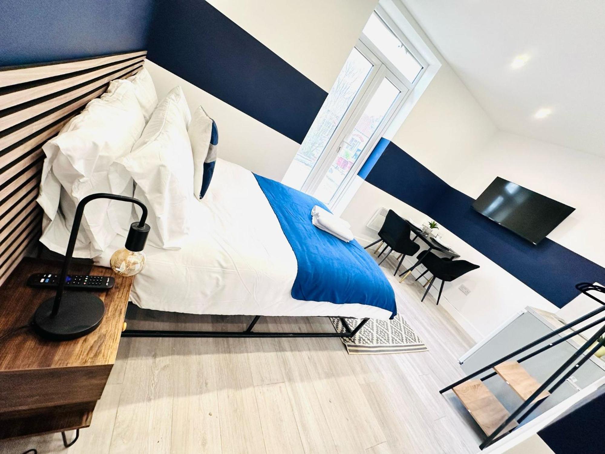 High Standard Central Studios Perfect For Tourists! Лондон Екстериор снимка