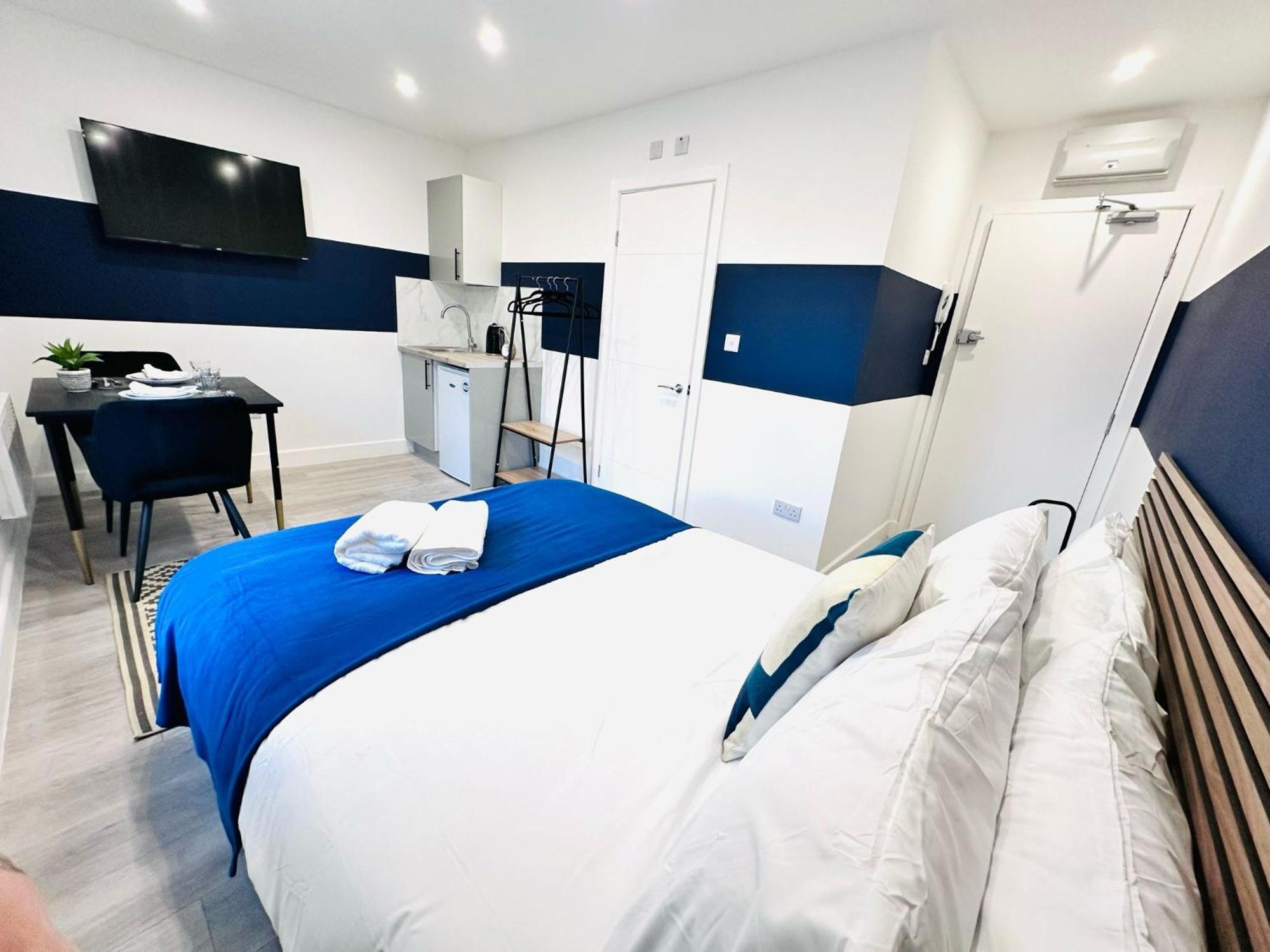 High Standard Central Studios Perfect For Tourists! Лондон Екстериор снимка