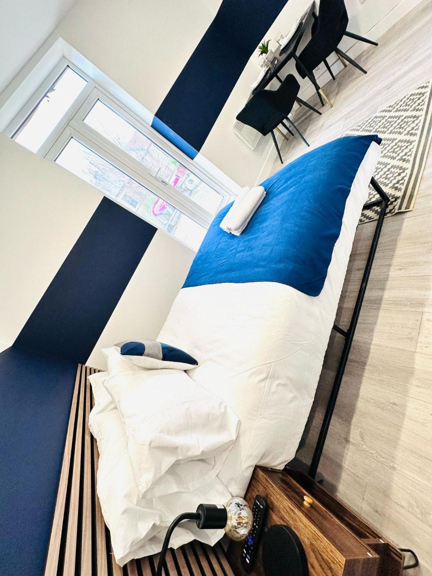 High Standard Central Studios Perfect For Tourists! Лондон Екстериор снимка