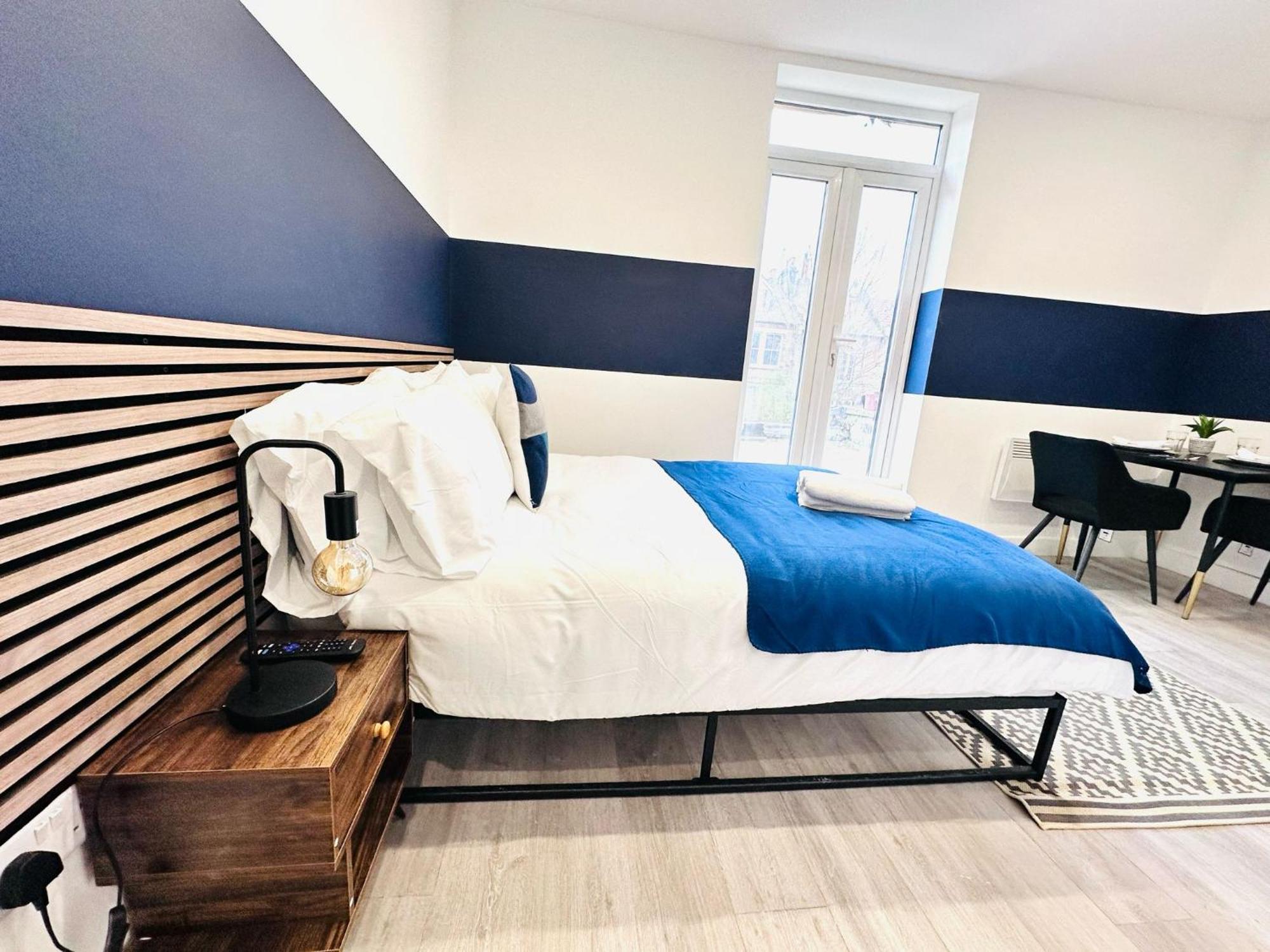 High Standard Central Studios Perfect For Tourists! Лондон Екстериор снимка