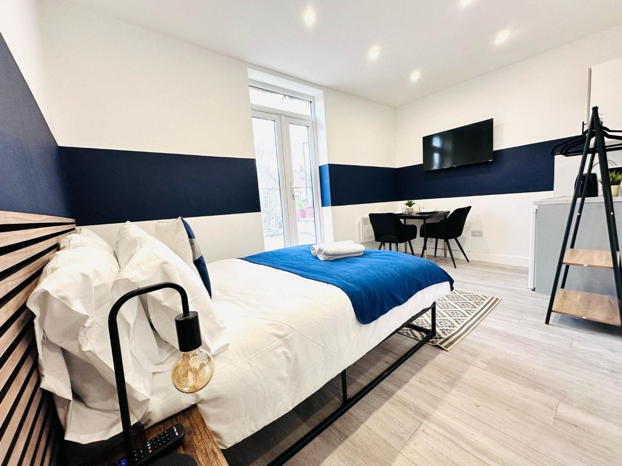 High Standard Central Studios Perfect For Tourists! Лондон Екстериор снимка